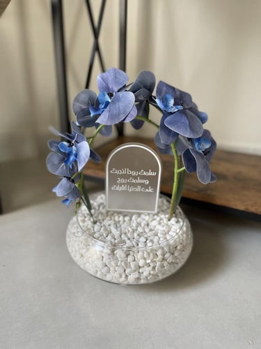 فازة ورد صناعي