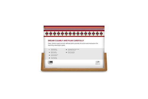 تقويم خشبي 2026 – تصميم السدو الأحمر