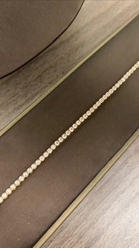 [213] لون ذهبي