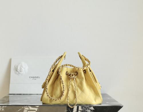 Chanel size 22cm