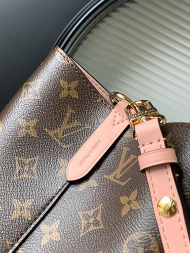 لويس فيتون مقاس 26cm