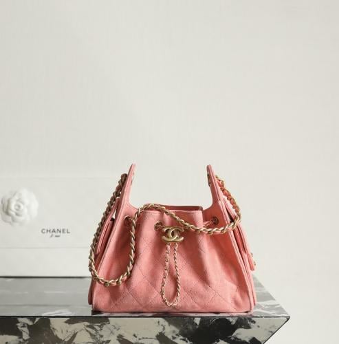 Chanel size 22cm