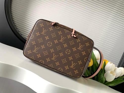 لويس فيتون مقاس 26cm