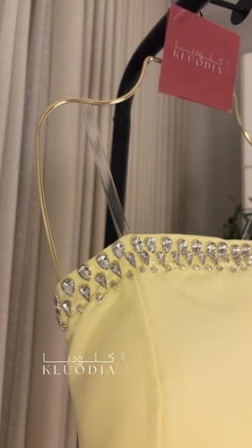 فستان ليموني فاتح