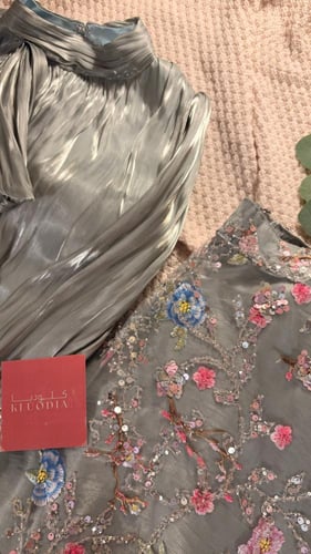 طقم عيد مورد بقطعتين منفصله