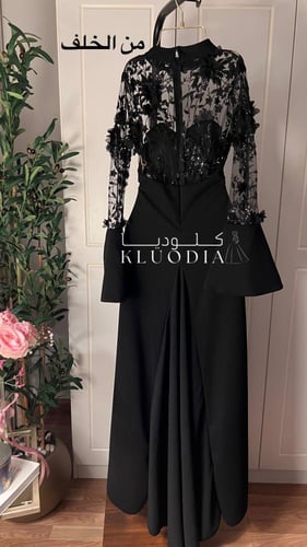فستان اسود طويل بتل مطرز
