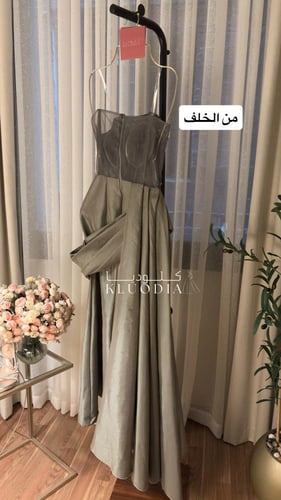 فستان سهره بكرستال وذيل جانبي