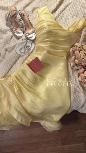 فستان حفلات لون ليموني