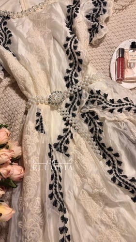 فستان عيد راقي مورد اسود وسكري