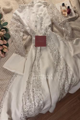 فستان ابيض انيق بتدخيلات ترتر