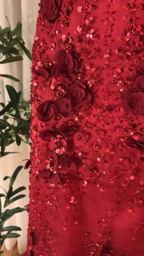 فستان سهره فخم بتطريز+ورد باكمام منفصله