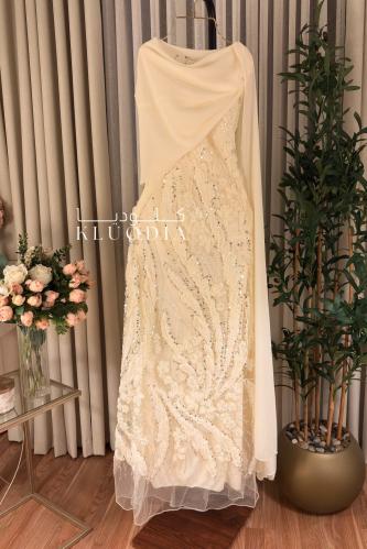 فستان فخم ساتر لون سكري