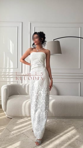 فستان ابيض قطعتين مميز