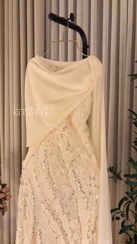 فستان فخم ساتر لون سكري