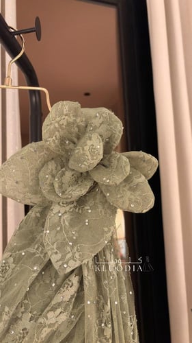 فستان مناسبات دانتيل فخم