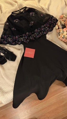 فستان اسود انيق+قطعه خارجيه مورده