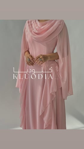 فستان ناعم وردي