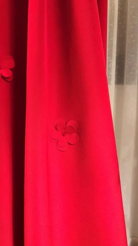 فستان مناسبات ناعم ب اكمام طويله