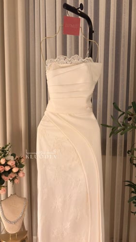 فستان دانتيل ابيض انيق