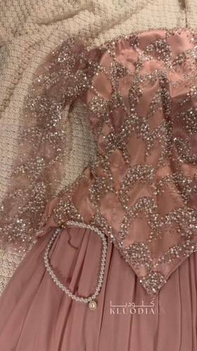 فستان سهره مطرز بأكمام + شيفون