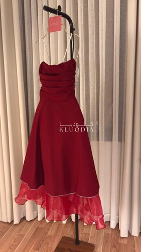 فستان احمر ميد