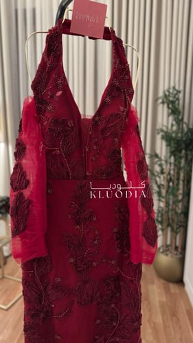 فستان سهره مطرز ب اكمام منفصله