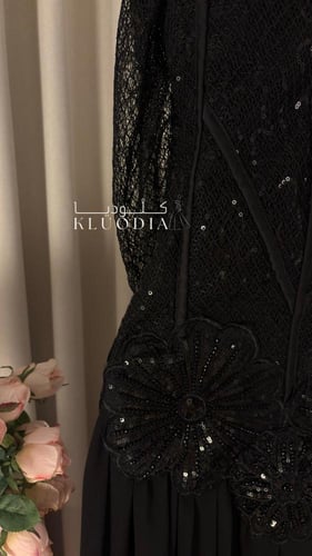 فستان اسود سهره طويل