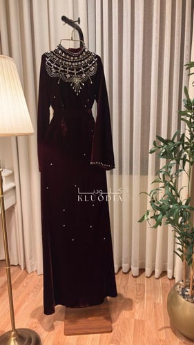 جلابيه مخمليه راقيه لون عودي