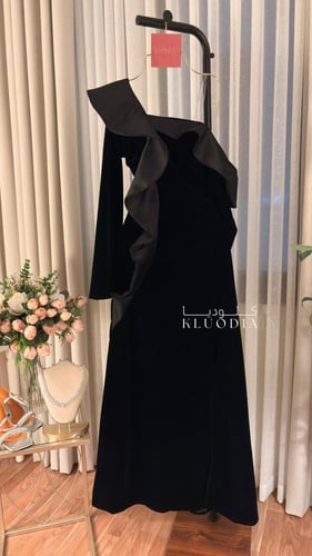 فستان شتوي مخمل ب اكمام