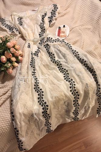 فستان عيد راقي مورد اسود وسكري