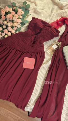 فستان ناعم انيق بشال طويل