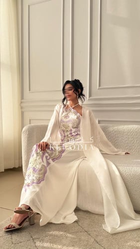 جلابية عيد مطرزه قطعتين