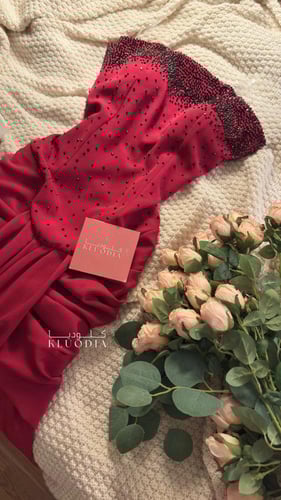 فستان مناسبات عنابي + شال منفصل