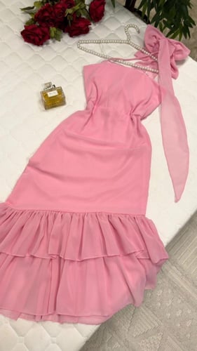 فستان شيفون قصير لون بينك