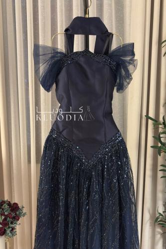 فستان سهره مطرز مع شال منفصل