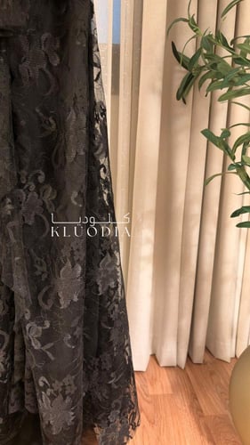 فستان دانتيل اسود فخم ب اكمام