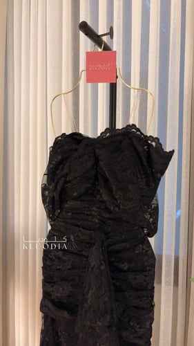 فستان دانتيل اسود فخم ب اكمام