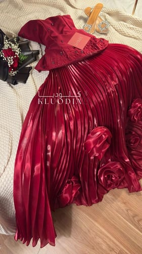 فستان سهره فخم بكسرات