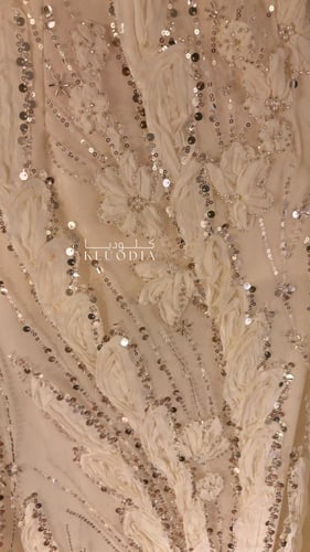 فستان فخم ساتر لون سكري