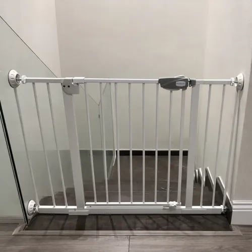 حاجز درج امان للاطفال العرض 120 سم ويتمدد الى 127...