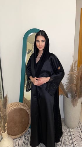 عباية كلوش القماش تفته مع شبك لامع