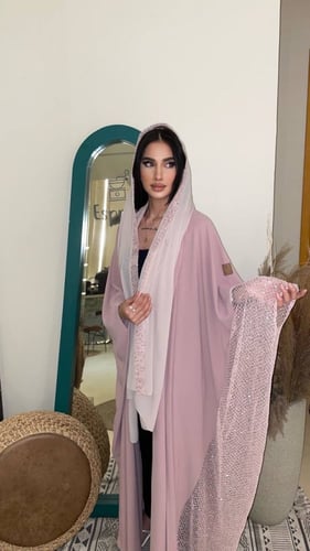 عباية فراشه قماش كريب مغسول شك مخرم بعده الوان .