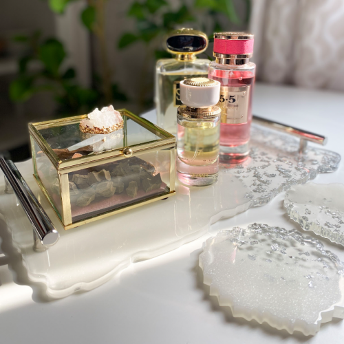 طقم صينية ضيافة او تقديم مع 2 قاعدات اكواب