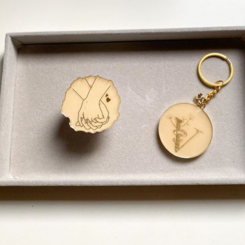 طقم ميدالية مفتاح + مسكة جوال