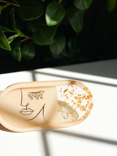 كوستر للمجوهرات أو العطور