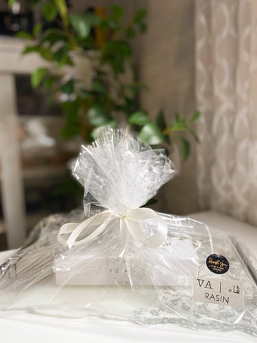 طقم صينية ضيافة او تقديم مع 2 قاعدات اكواب