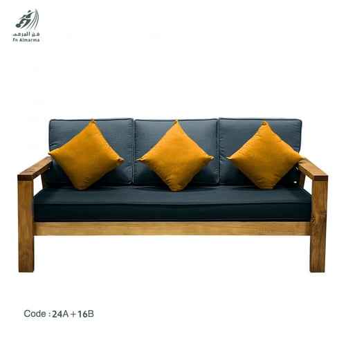 كنب ثلاثة نفر