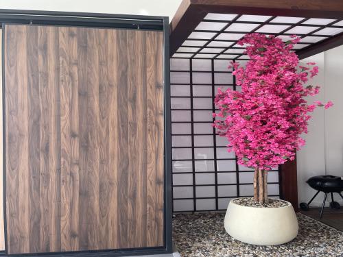 كليك بورد خشبي داكن