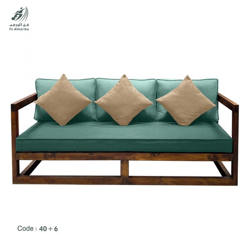 كنب ثلاثة نفر