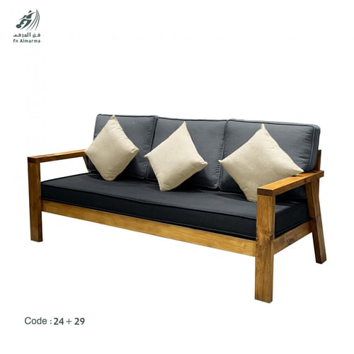 كنب ثلاثة نفر